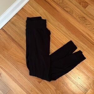 Cozy earth ribbed black joggers never worn size XS